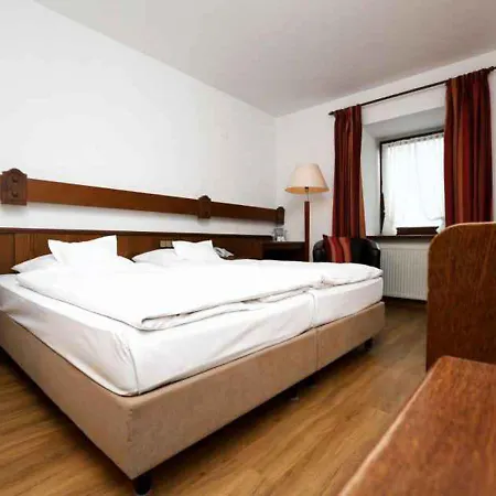 Jaegerhof Hotel 4*